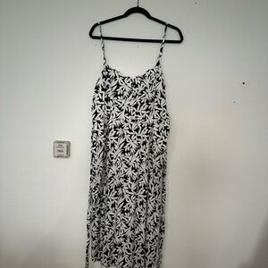 41 Hawthorn Black and White Patterned Mini Dress